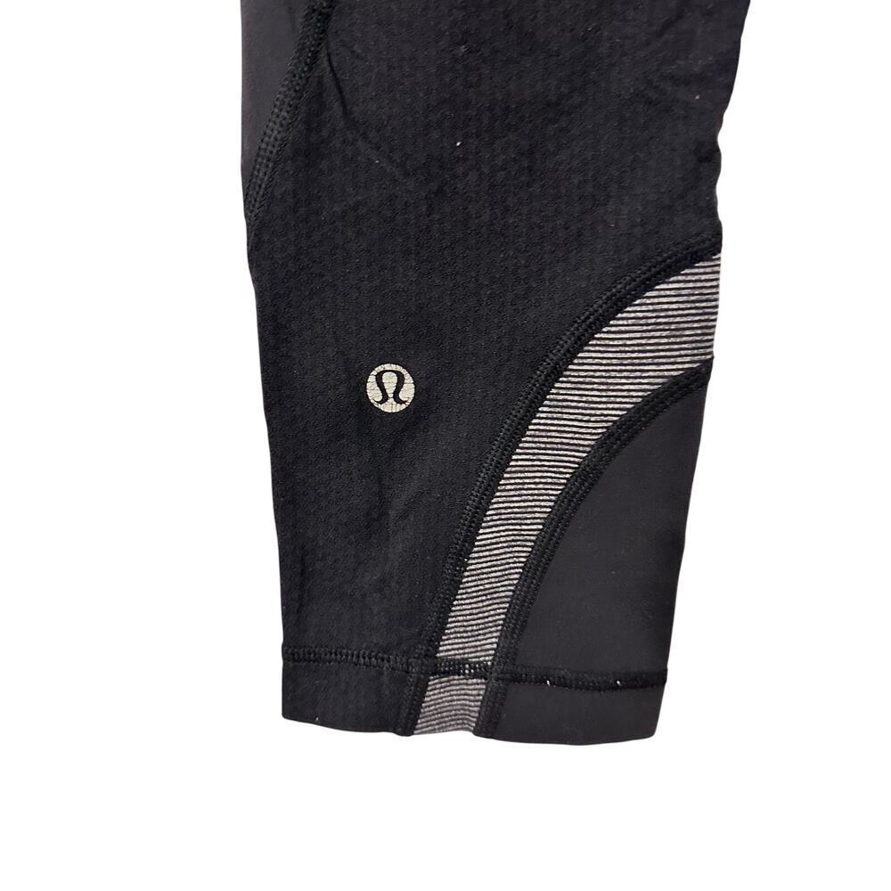🖤✨ Lululemon Inspire Cropped Black Leggings Size 4 - Strong Girl Chic 💪🏃‍♀️ - Picture 4 of 8